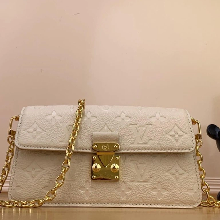 MoistureWicking LV Wallet On Chain Metis 424