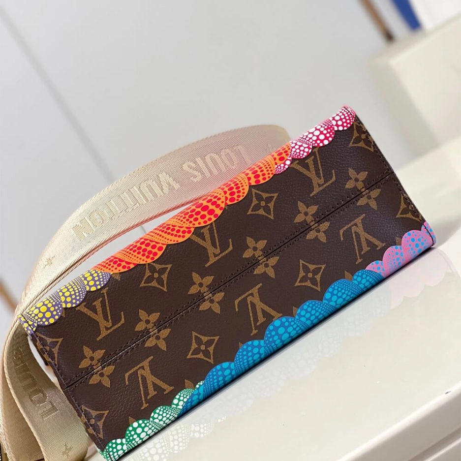 LV x YK OnTheGo PM GoAnywhere 220