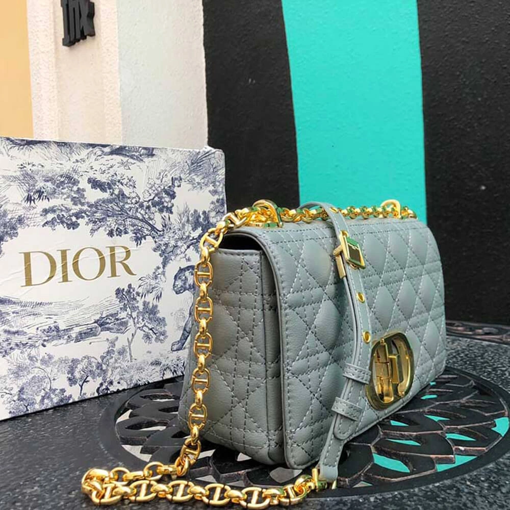 Modern Large Caro Handbag 1381