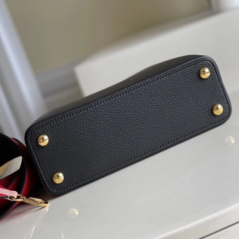 Functional Louis Vuitton CAPUCINES BB BAG 632