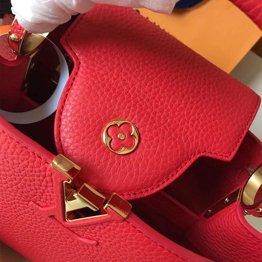 RelaxedFit Louis Vuitton Capucines MM 601