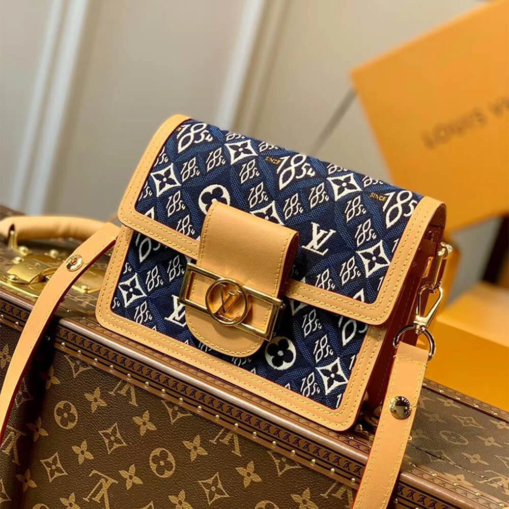 Youthful Louis Vuitton DAUPHINE mini handbag 562