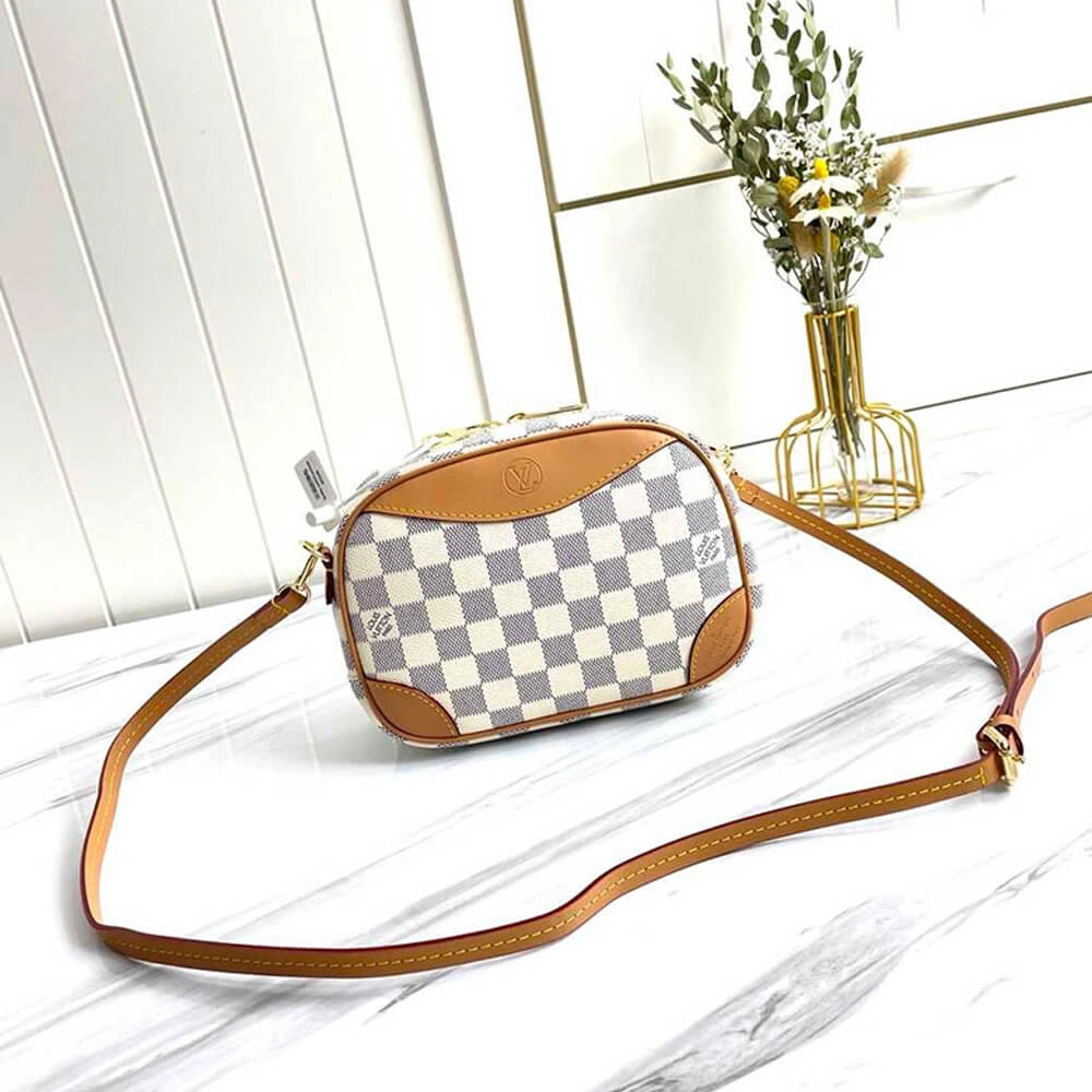 Supportive Louis Vuitton MINI DEAUVILLE 638