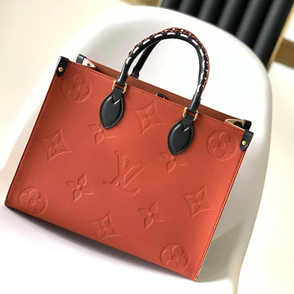 Seasonal Louis Vuitton ONTHEGO MM 556