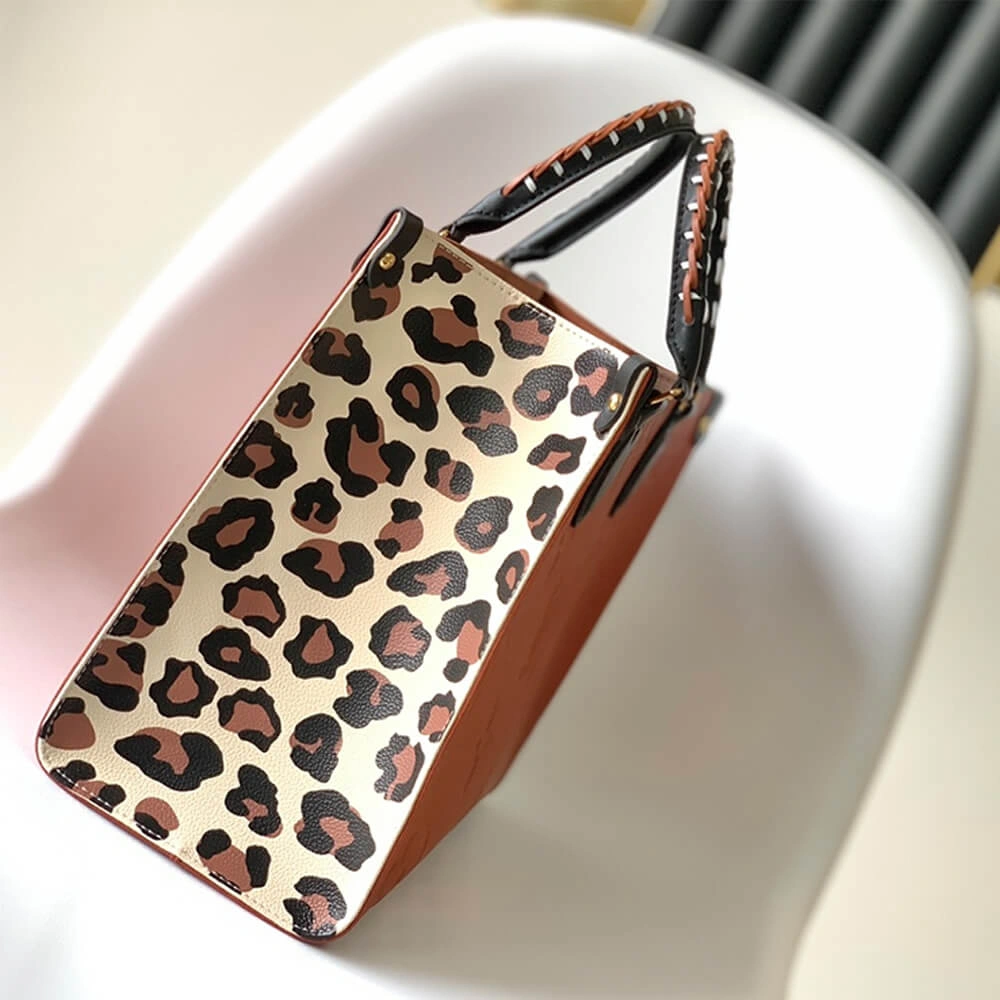 Seasonal Louis Vuitton ONTHEGO MM 556