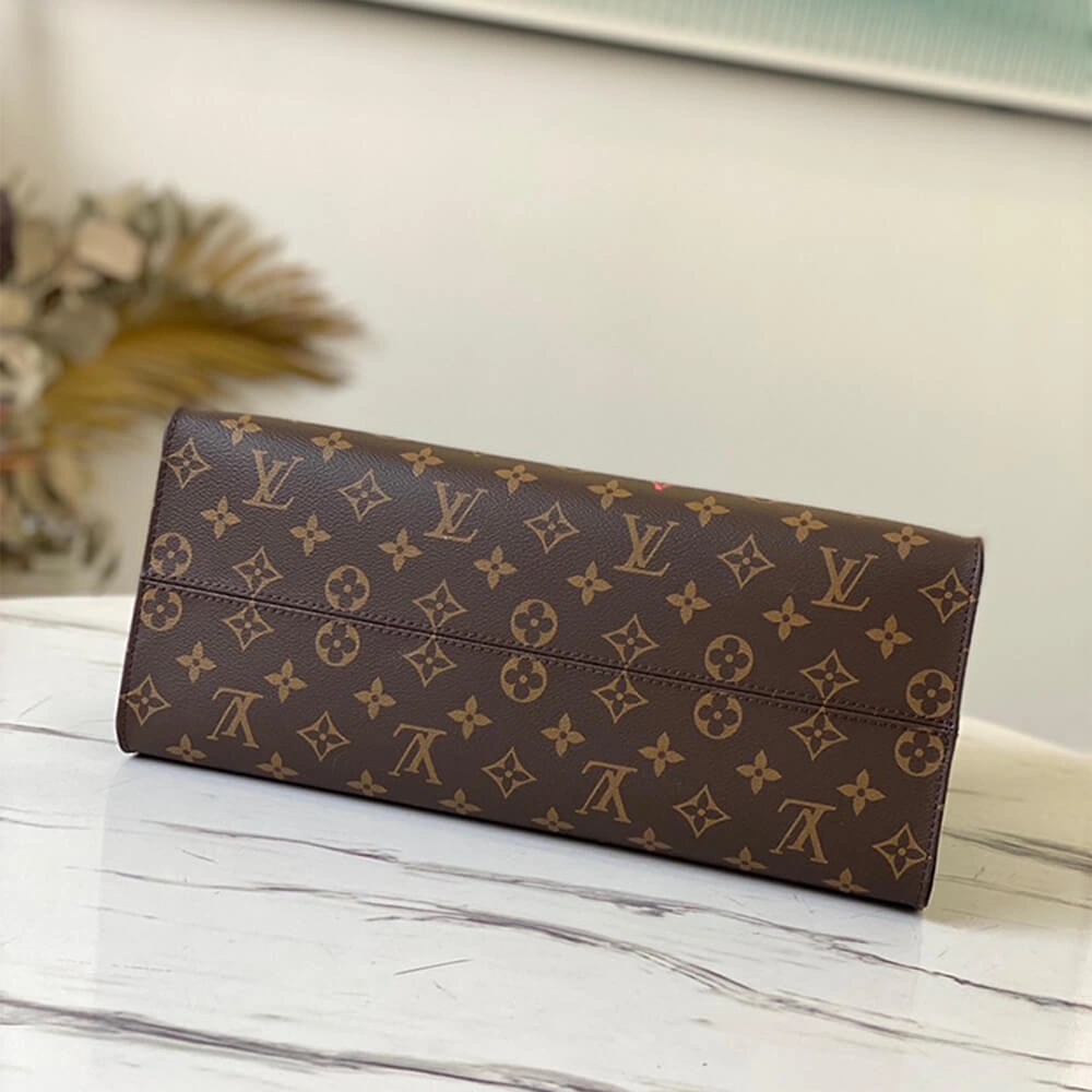 Minimalist Louis Vuitton ONTHEGO MM 531