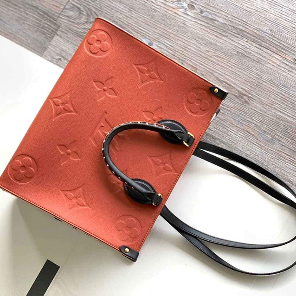 Seasonal Louis Vuitton ONTHEGO MM 556