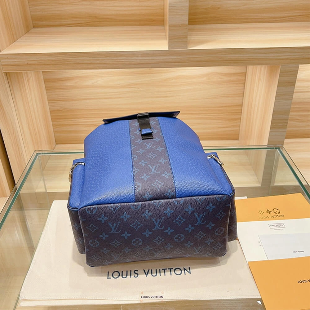 SmoothTexture Louis Vuitton Outdoor Backpack 603