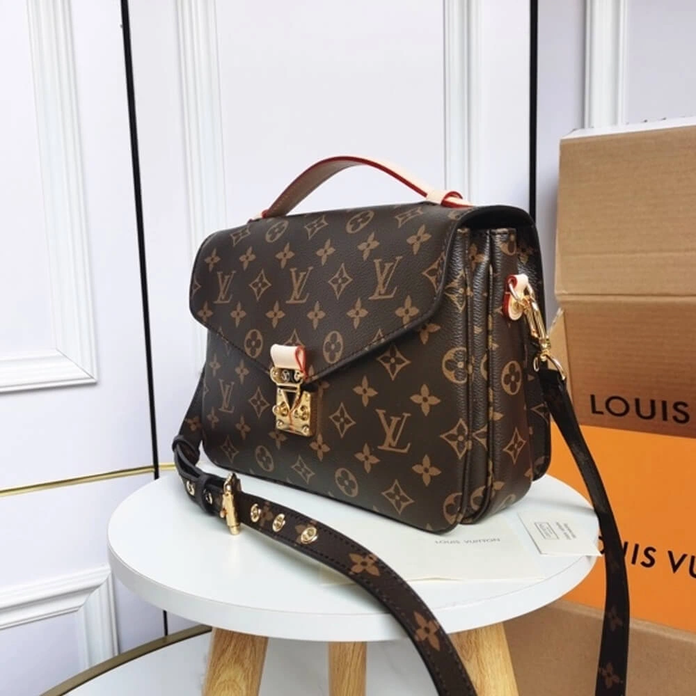 Sustainable Louis Vuitton POCHETTE METIS 570