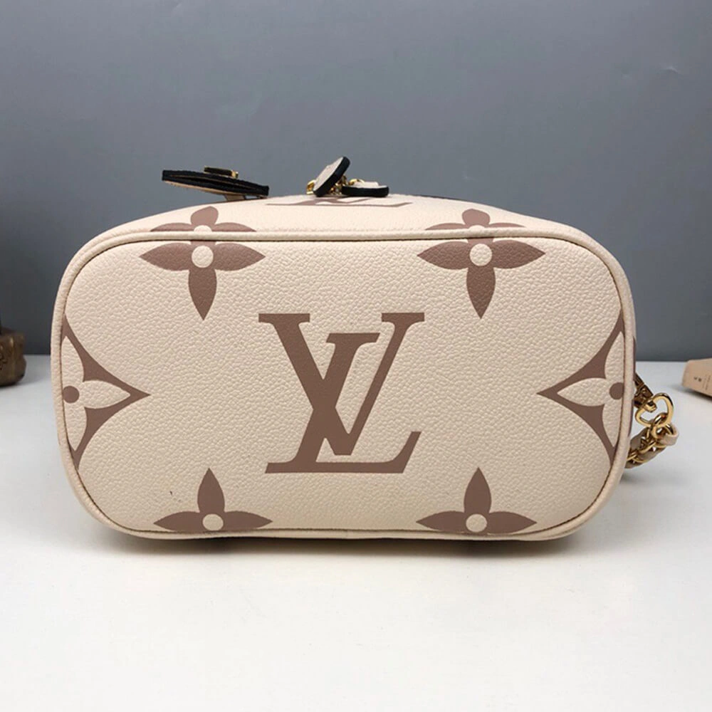 Louis Vuitton VANITY PM BAG AllSeason 629
