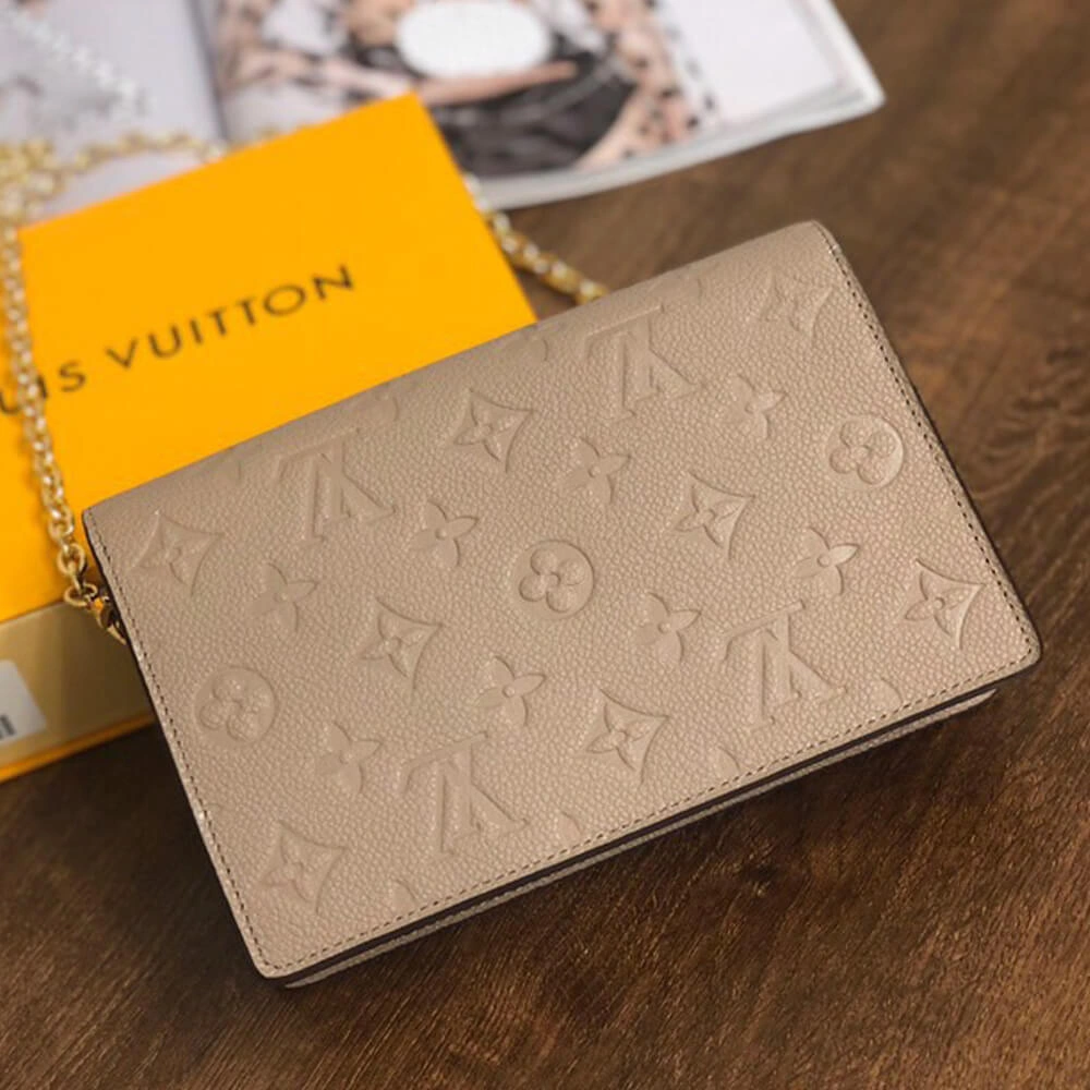 Louis Vuitton VAVIN CHAIN WALLET Snug 508