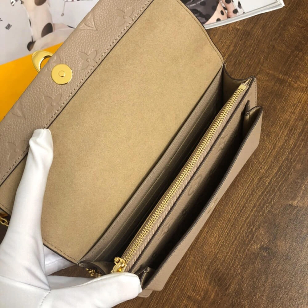 Louis Vuitton VAVIN CHAIN WALLET Snug 508