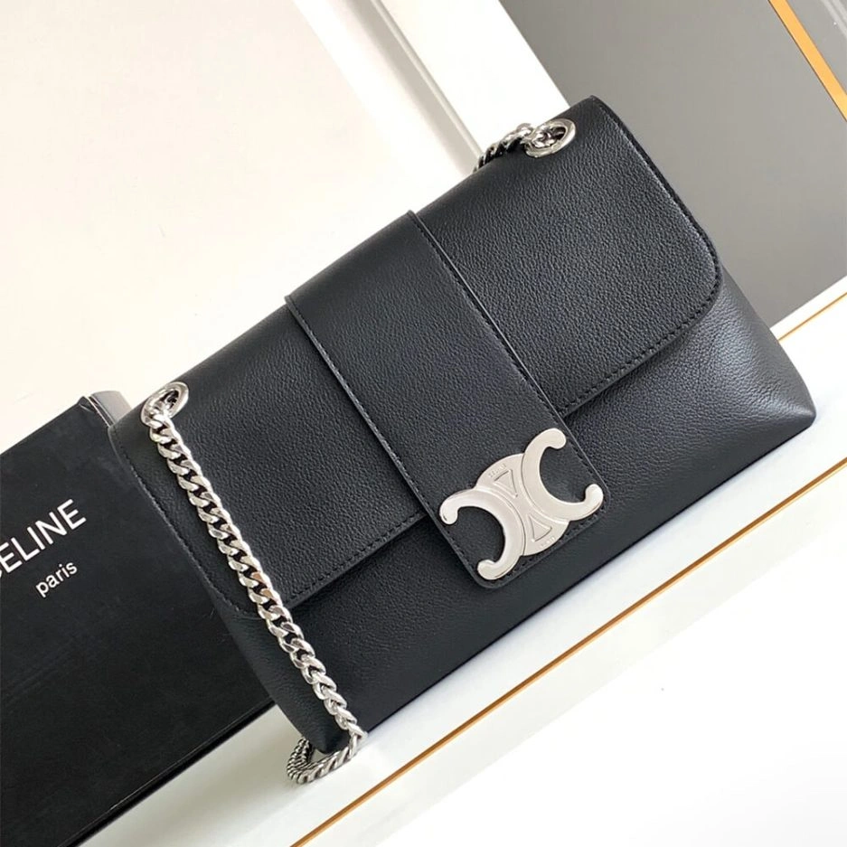 WrinkleFree Medium CELINE VICTOIRE bag in soft calfskin 1634
