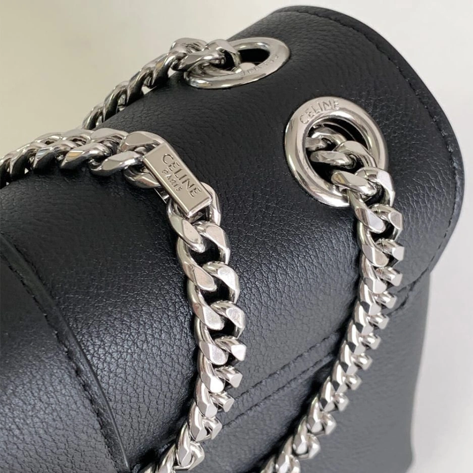 WrinkleFree Medium CELINE VICTOIRE bag in soft calfskin 1634