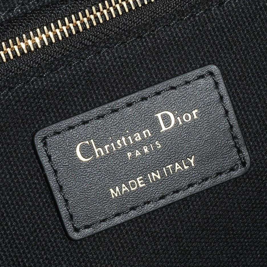 Medium Dior Book Tote FashionForward 1235