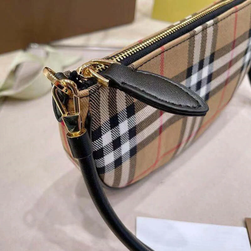 DailyWear Olympia Pouch checked shoulder bag 1652