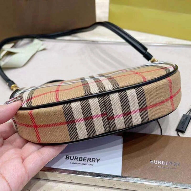 DailyWear Olympia Pouch checked shoulder bag 1652