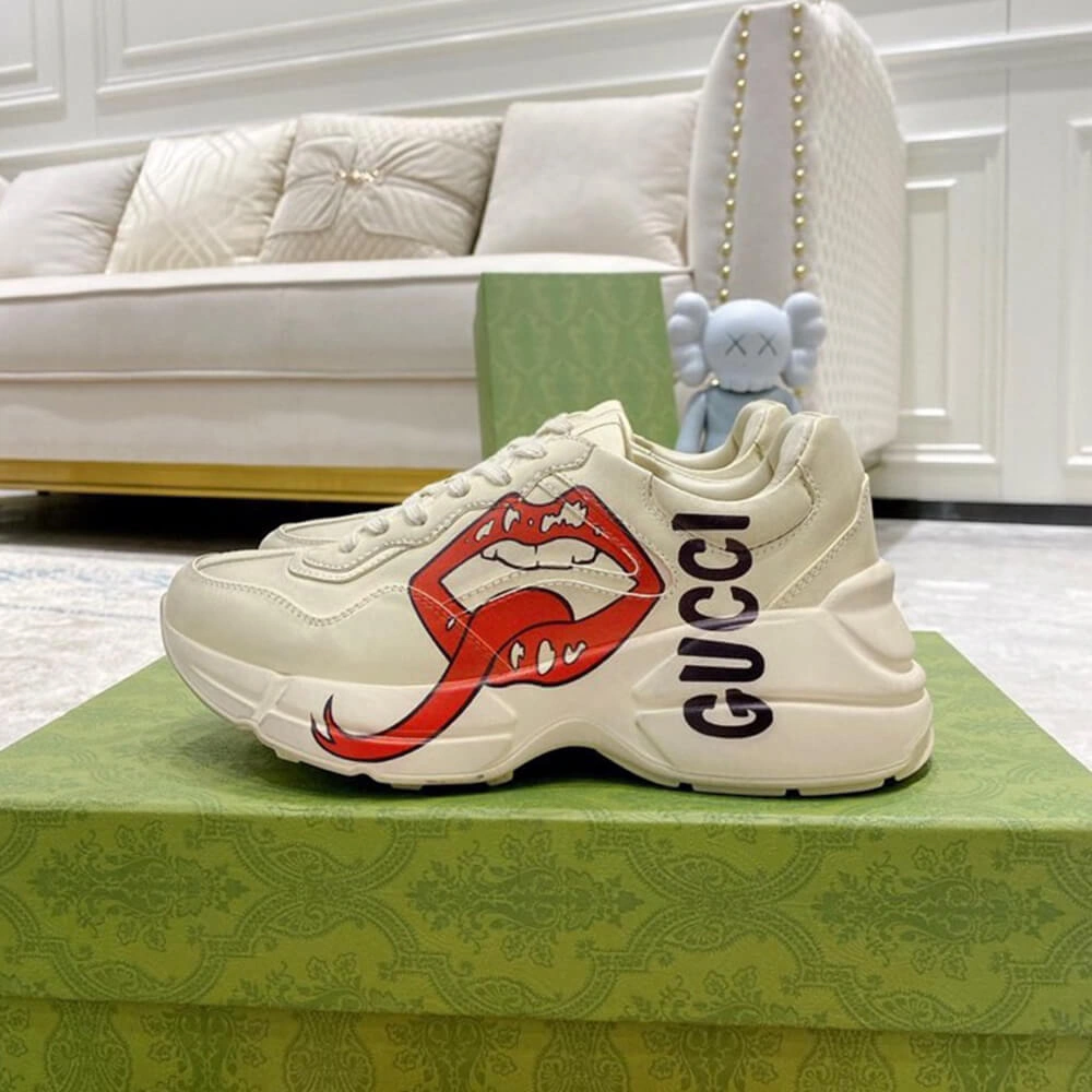 UrbanStyle Rhyton sneaker with mouth print 67