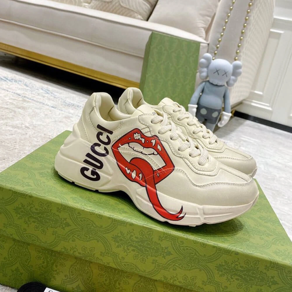 UrbanStyle Rhyton sneaker with mouth print 67