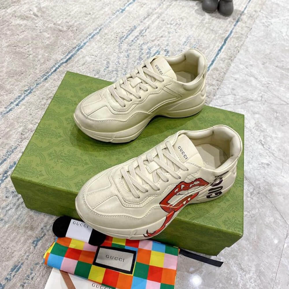 UrbanStyle Rhyton sneaker with mouth print 67