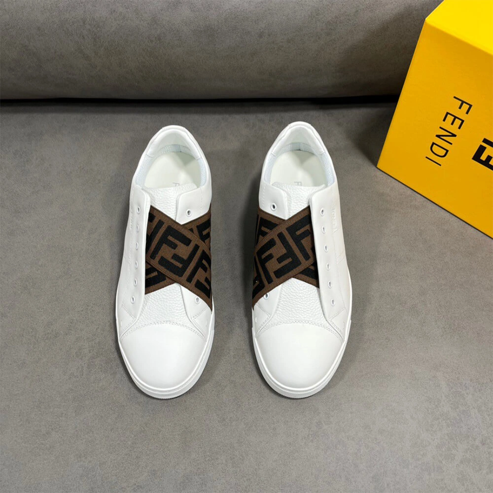 Trendsetting Sneakers 153