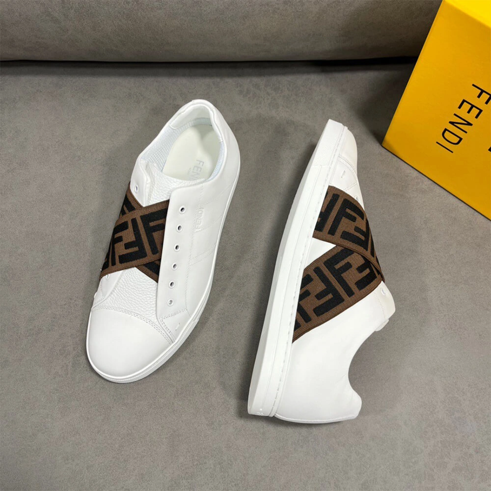 Trendsetting Sneakers 153