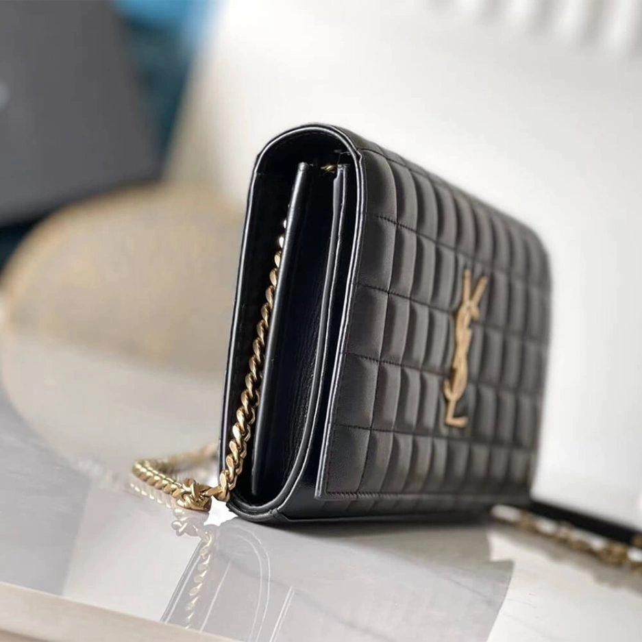 Breathable YSL LAMBSKIN CASSANDRE CHAIN WALLET 1410