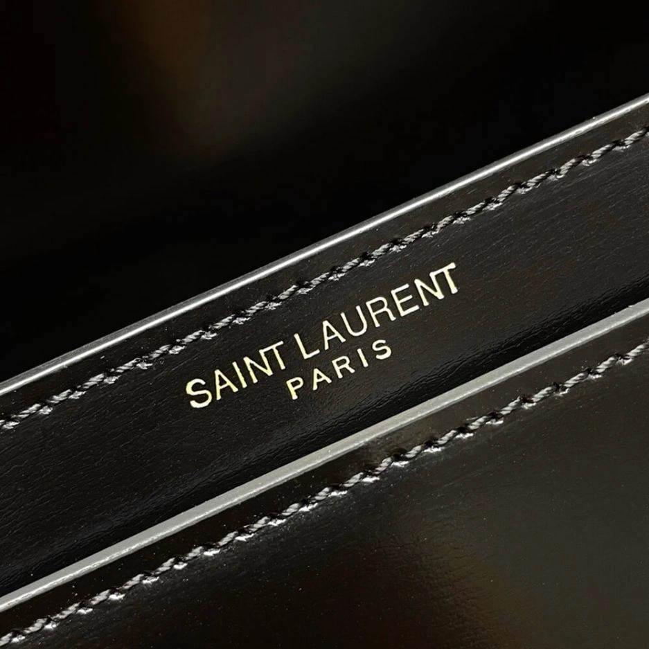 Sporty YSL VOLTAIRE IN BOX SAINT LAURENT 1483