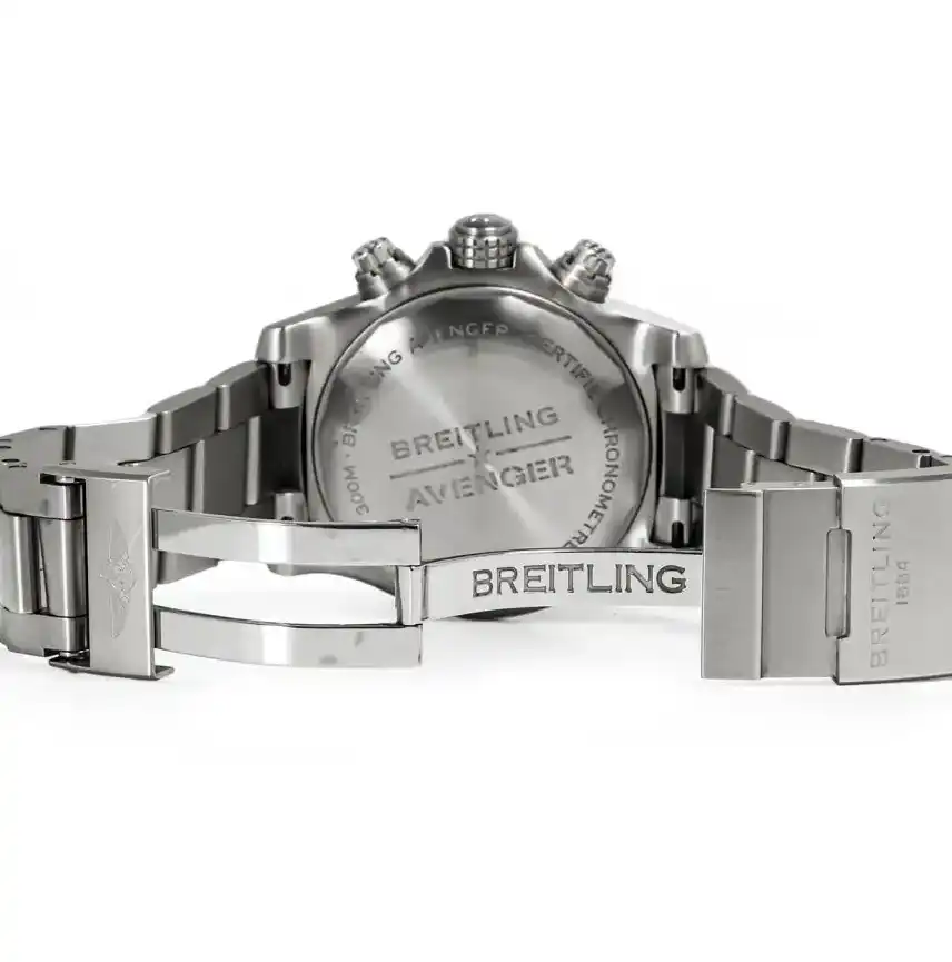 PrestigiousJewelers Breitling Chronograph Avenger A13385 Yes