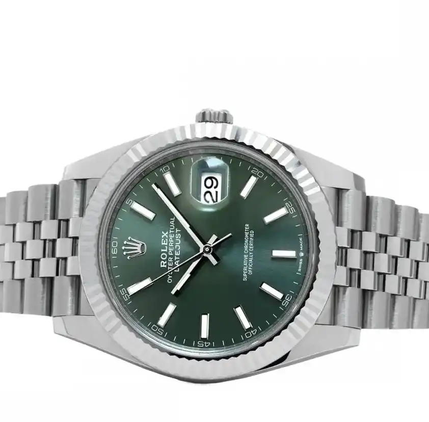 Prestigious JewelLers Rolex Datejust 126334 Very Good