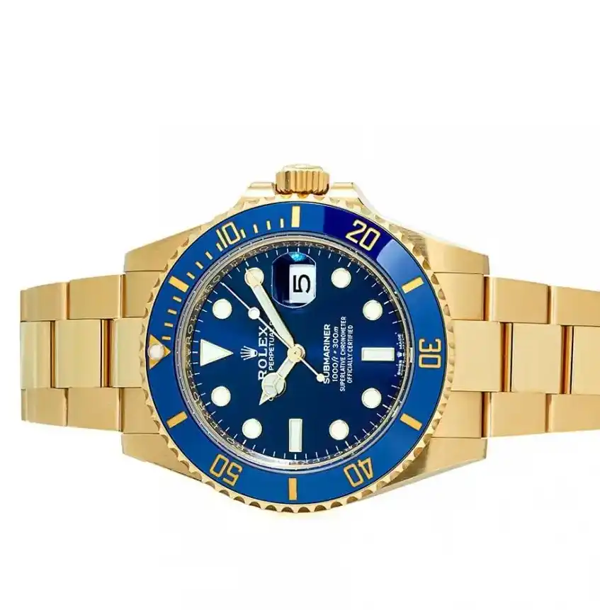 Prestigious Jewelers Very Good Rolex Submariner 126618LB