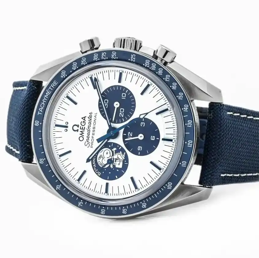 Prestigious Jewelers Omega Speedmaster Snoopy 310.32.42.50.02.001 2023