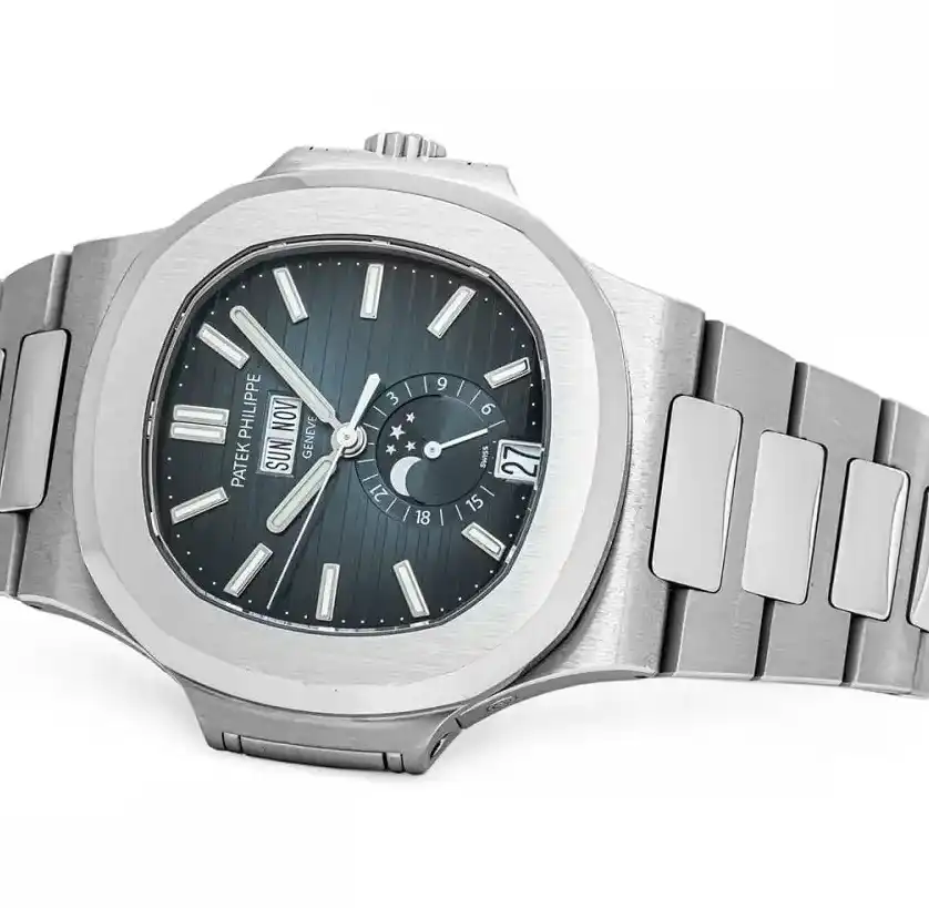 Prestigious Jewellers Patek Philippe Nautilus 5726A Yes