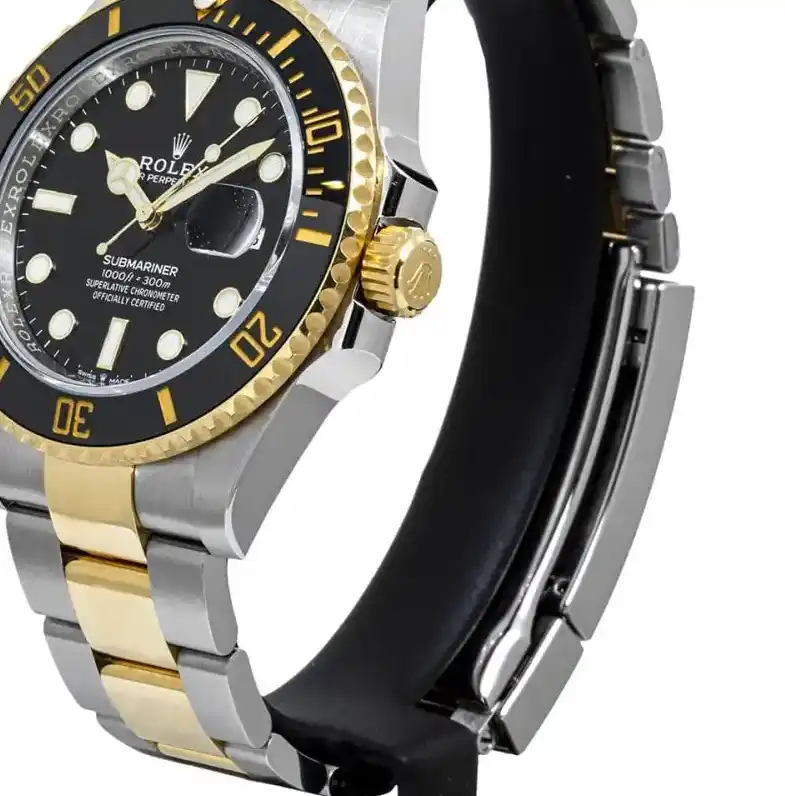 Prestigious Jewellers Rolex Submariner 126613LN Rolex