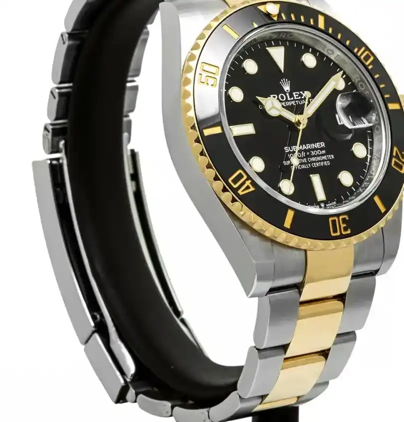 Prestigious Jewellers Rolex Submariner 126613LN Rolex