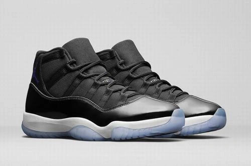 AIR JORDAN 11 “SPACE JAM” Women-1