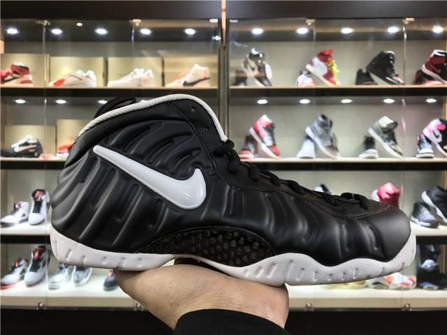 Air Foamposite Black White-1