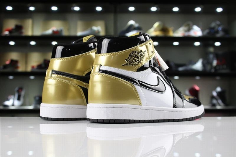 Affordable Air Jordan 1 Gold Toe-01