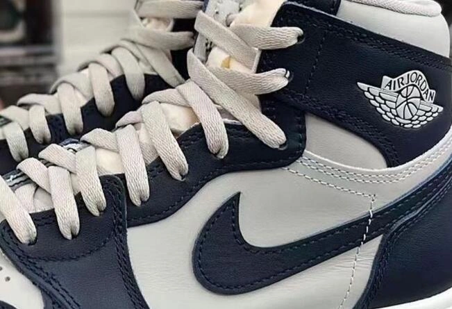 Air Jordan 1 High 85 Georgetown