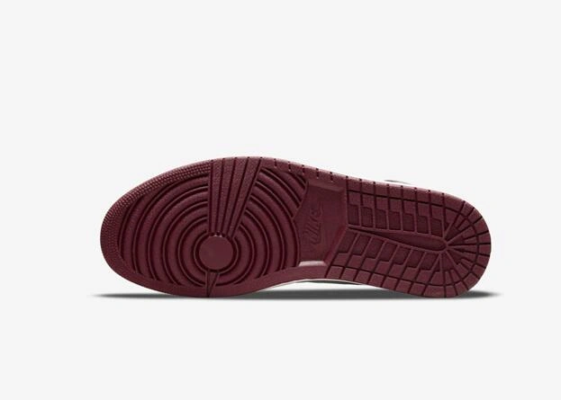 Air Jordan 1 High OG Bordeaux