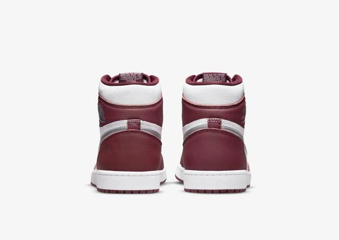 Air Jordan 1 High OG Bordeaux