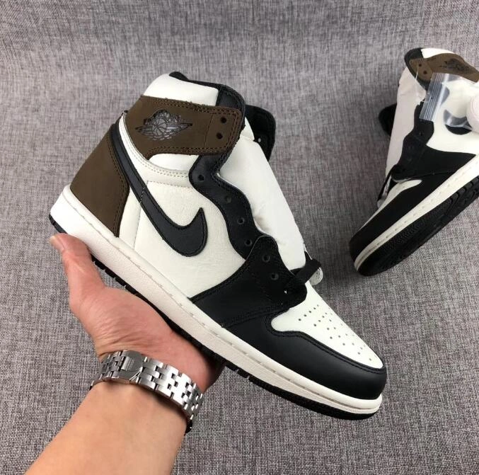 Air Jordan 1 High OG Dark Mocha-1