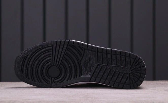 Affordable Air Jordan 1 High OG Satin Snake-1