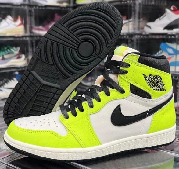 Air Jordan 1 High OG Volt