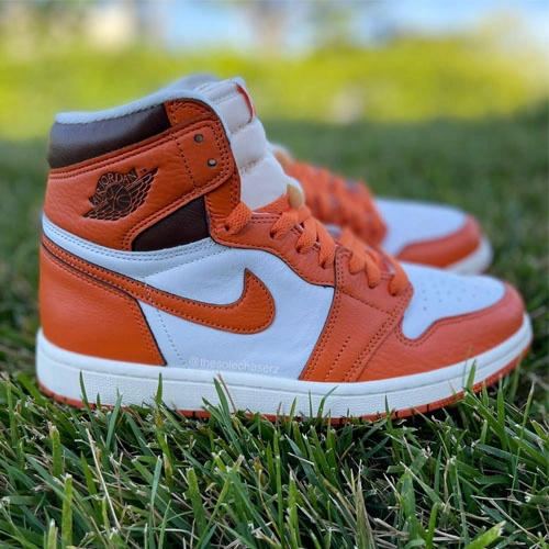 Air Jordan 1 High OG WMNS Starfish