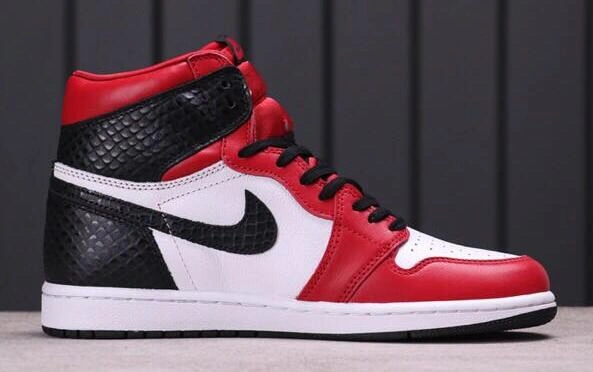 Air Jordan 1 WMNS Satin Snake-1