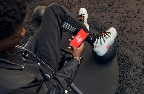 Air Jordan 11 Adapt