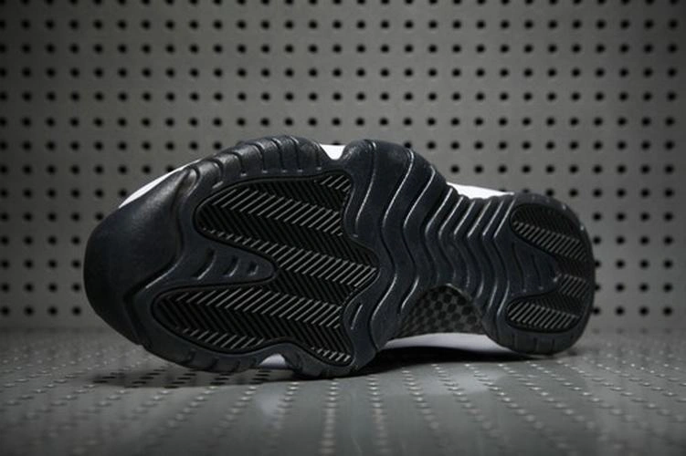 Air Jordan 11 Black “Heiress”-1