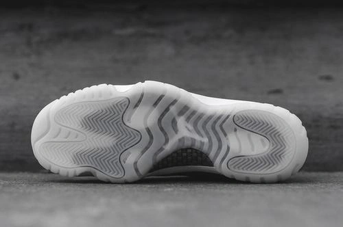 Air Jordan 11 "Grey Suede"