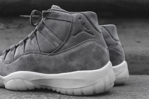 Air Jordan 11 "Grey Suede"